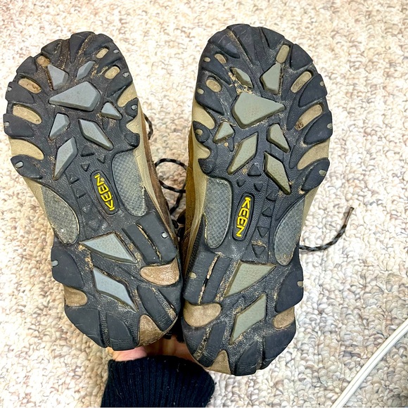 KEEN Women's Targhee 2 Mid Height Waterproof Hiking Boots size 8 - Picture 5 of 10